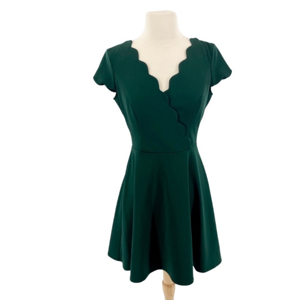 B Darlin A-Line Cocktail Dress Midi forest green scalloped neckline size Medium